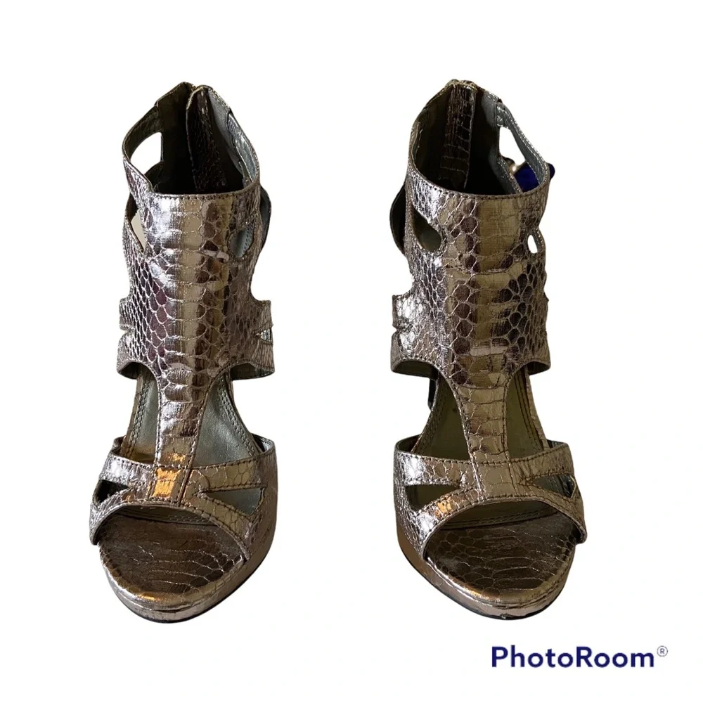 Metallic Heels Snake Skin Print Size 9 - Picture 3 of 10